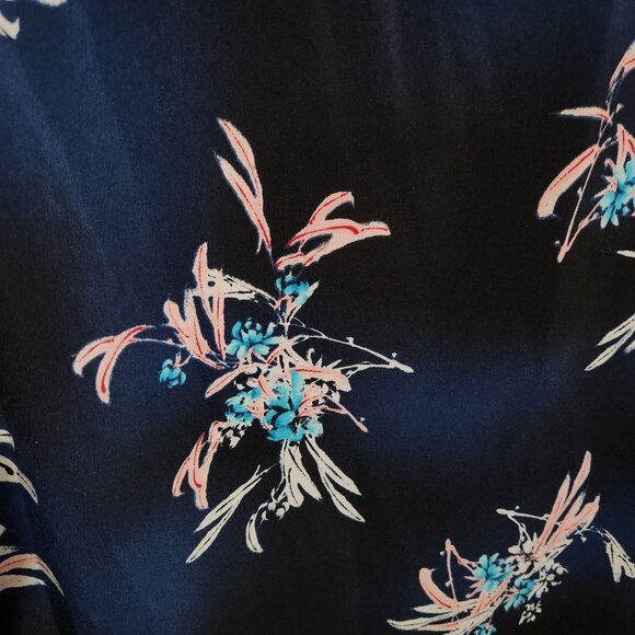 Lane Bryant Womens Navy Floral Short Sleeve Blouse Size 18 Polyester Lightweight - Picture 5 of 16